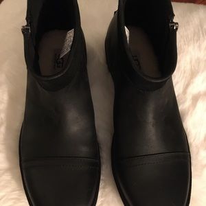 UGG Attell Ankle Boot